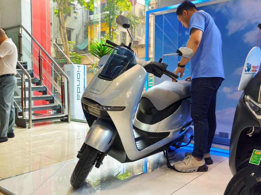 Honda Việt Nam cho khách sử dụng xe máy điện miễn phí tại nhà trong 7 ngày 845000