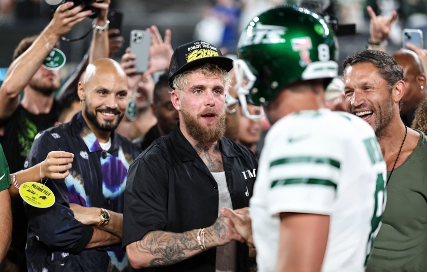 Từ bỏ boxing, Jake Paul lấn sân bóng bầu dục Mỹ? 856277