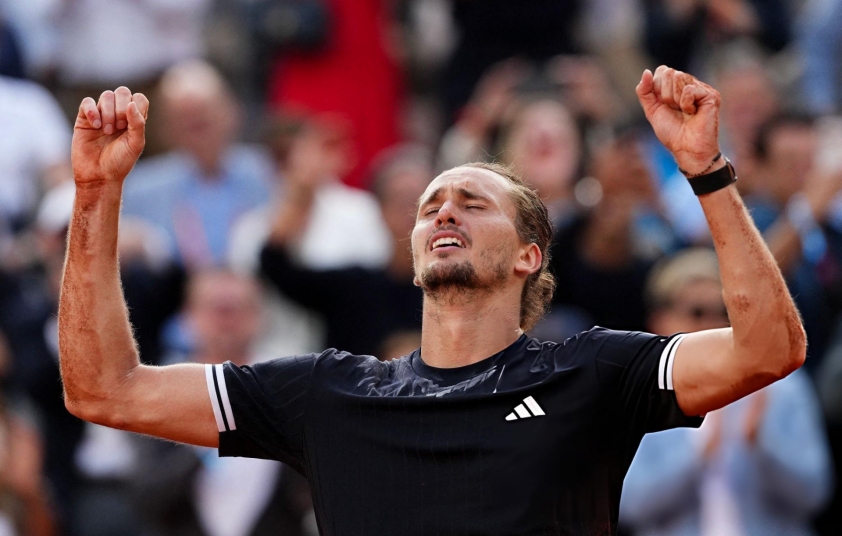 Thắng nhọc Cobolli, Zverev lần đầu vô địch Grand Slam-845986