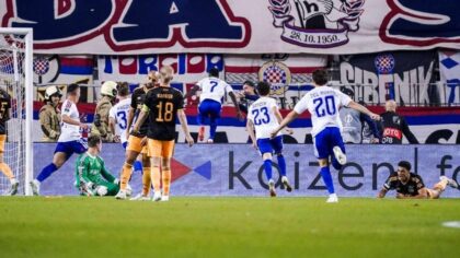 Cúp C3 khởi tranh: Ajax gục ngã, Brighton làm chấn động châu Âu
