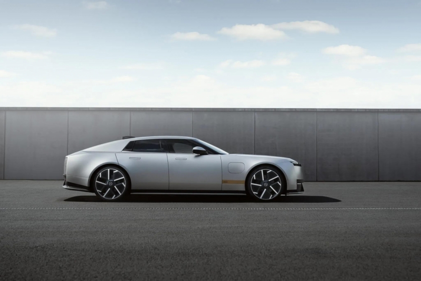 Jaguar-Type-01-New-14-2048x1366